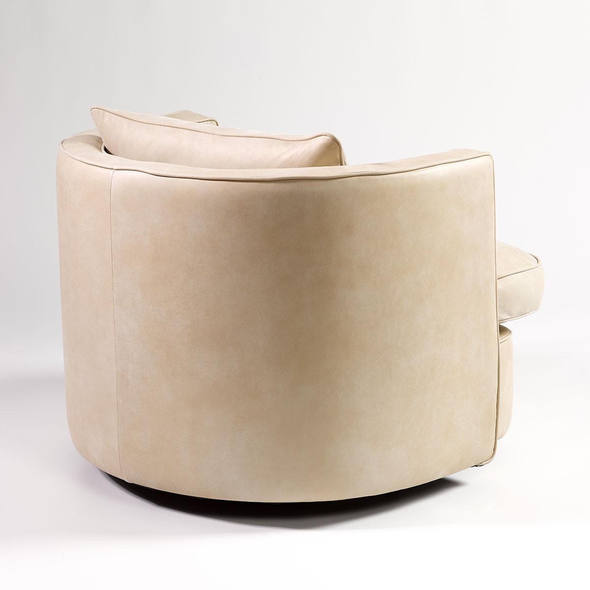 Sillón de piel blanco roto - beige Foto: JULES (4)