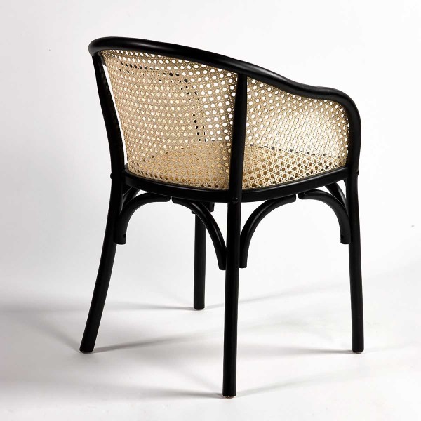 Sillón negro de rejilla y ratán Foto: XN1934 (3) 2