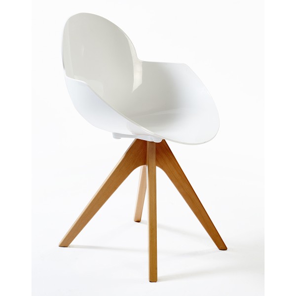 Sillón blanco pata natural Foto: 200DAS