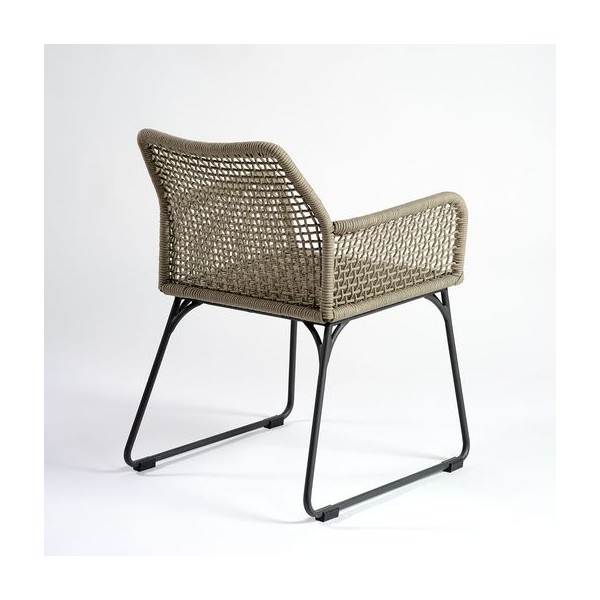 Silla para exterior de cuerda y metal color cemento Foto: ROSANA-c-sillon-exterior-cuerda-cemento 2