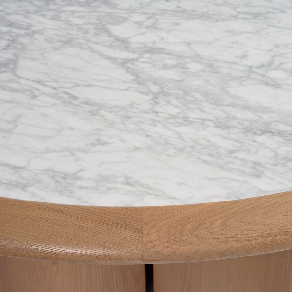 Mesa de comedor redonda roble claro y mármol Foto: NAPOLI-DETALLE-250306_crisal_235